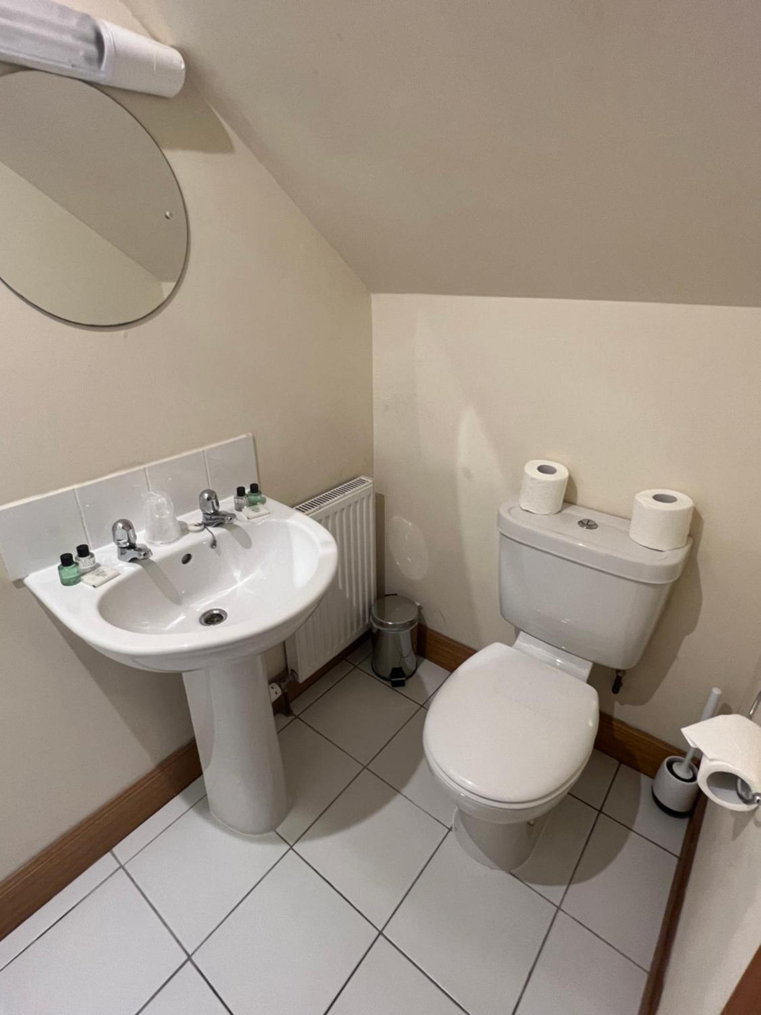 Glenarroch & Witchwood Hotel Kyleakin Room photo